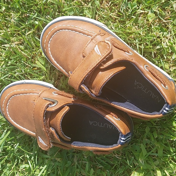 ✨️☘️Kids leather shoes✨️☘️ - Picture 3 of 4